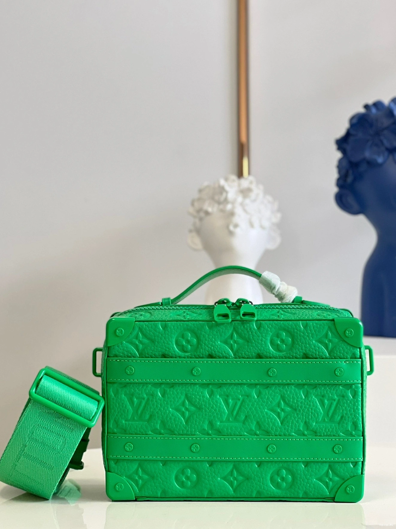 LOUIS VUITTON SOFT TRUNK HANDLE 0206